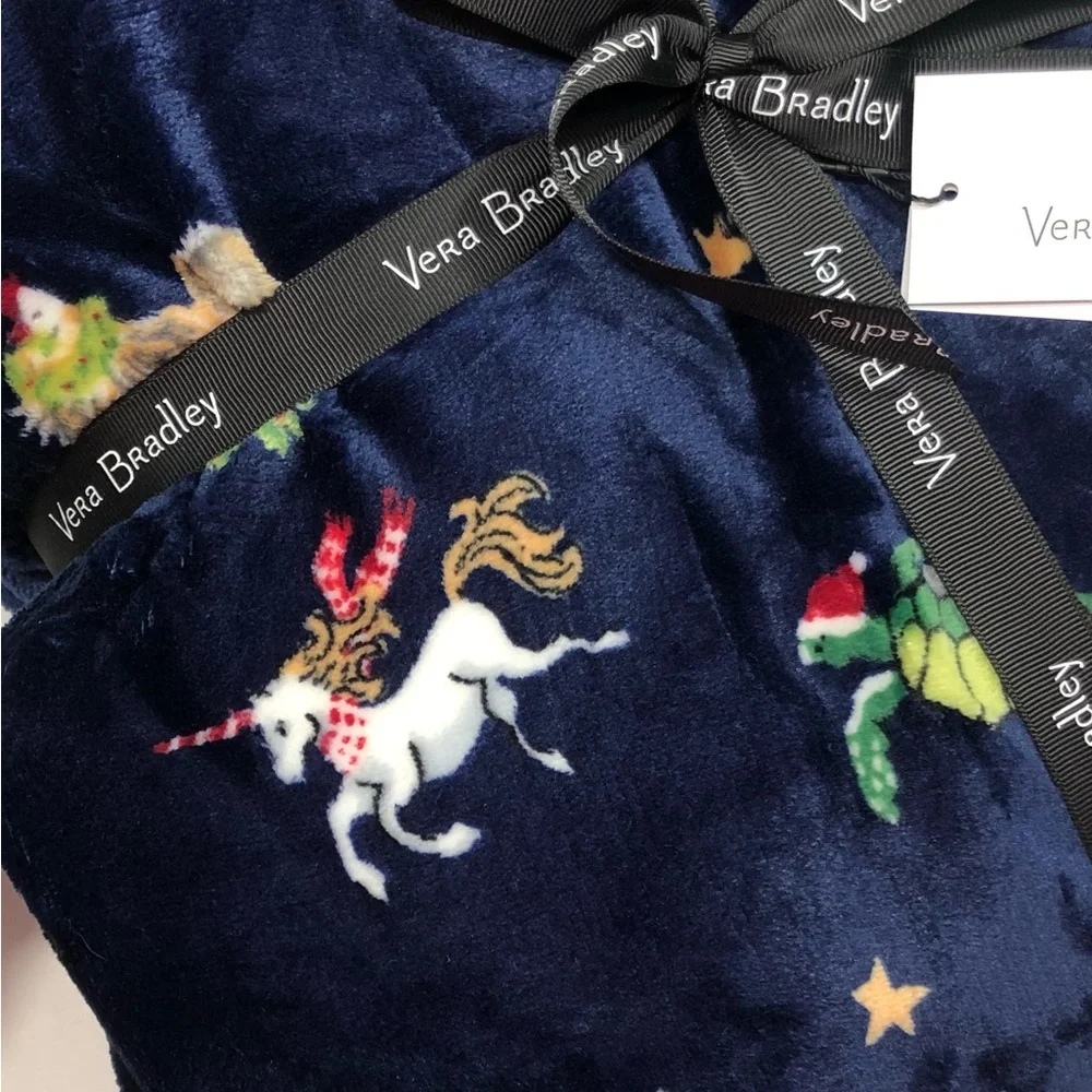 ❣️Host Pick❣️ Vera Bradley Cozy Life Throw Blanket in Snow Globe Motifs